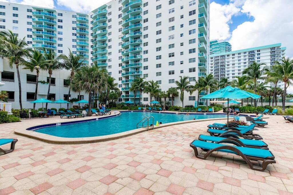 The Tides Hollywood 1/1 Condo Ocean Front W Pool Экстерьер фото